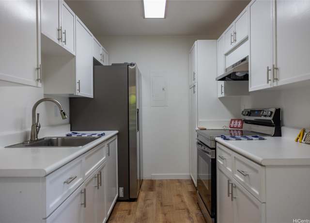 Property at 255 Mananai Pl Unit 52T, Honolulu, HI 96818, 2 beds, 1 bath