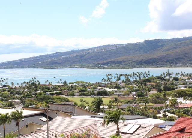Property at 155 Polihale Pl, Honolulu, HI 96825, 3 beds, 2 baths