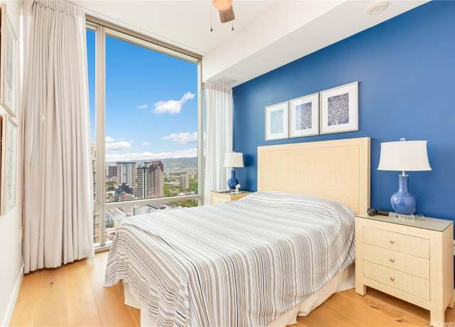 Property at 1001 Queen St #3907, Honolulu, HI 96814, 1 bed, 1 bath