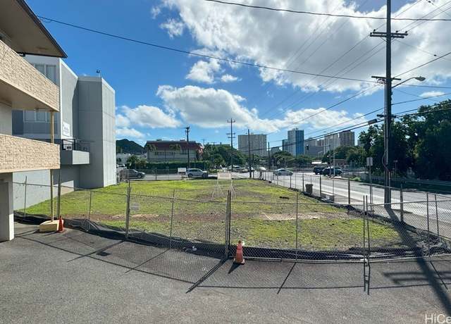 Property at 504 N School St, Honolulu, HI 96817