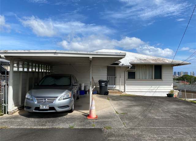 Property at 2271 Keolewa Pl, Honolulu, HI 96817, 3 beds, 1 bath