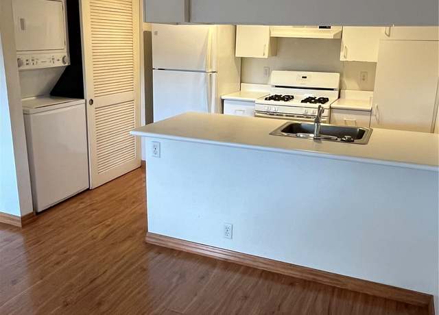 Property at 91-1059 Puamaeole St Unit 5W, Ewa Beach, HI 96706, 1 bed, 1 bath