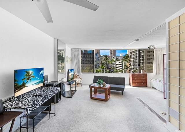 Property at 435 Seaside Ave #504, Honolulu, HI 96815, 1 bed, 1 bath