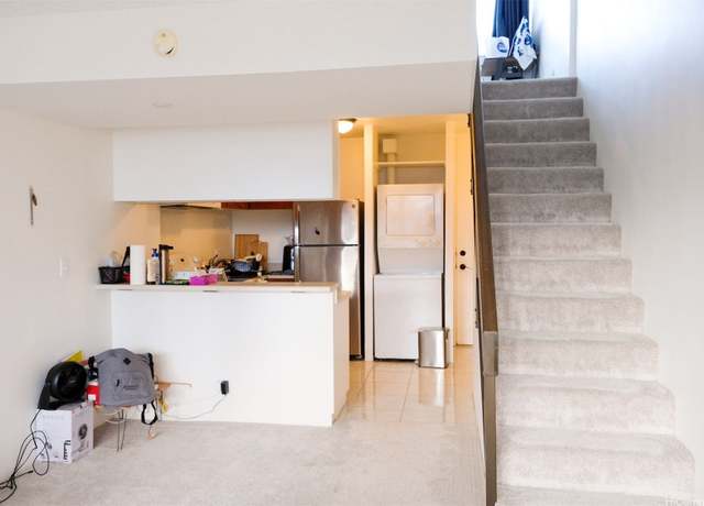 Property at 739 Hausten St #304, Honolulu, HI 96826, 1 bed, 1 bath