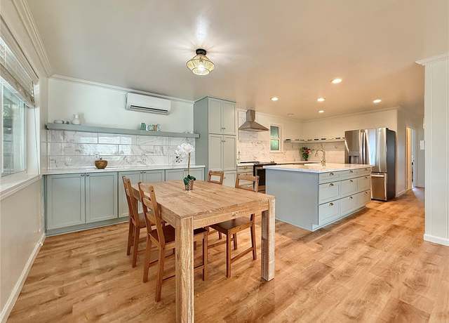 Property at 47-104 Hunaahi St, Kaneohe, HI 96744, 3 beds, 1 bath