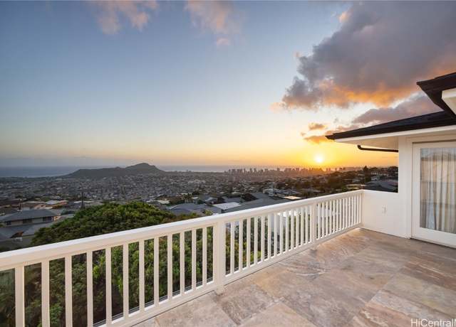 Property at 3865 Mariposa Dr, Honolulu, HI 96816, 6 beds, 5 baths