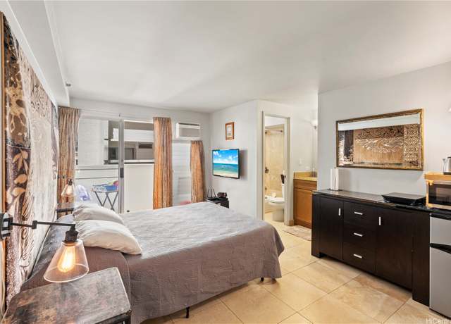 Property at 2463 Kuhio Ave #607, Honolulu, HI 96815, 1 bath
