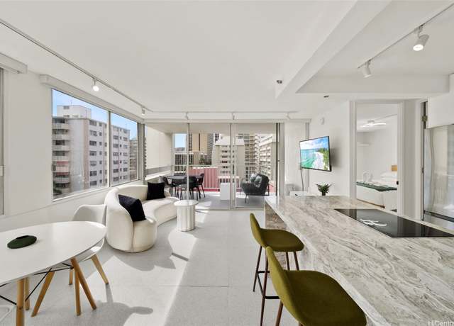 Property at 2427 Kuhio Ave #807, Honolulu, HI 96815, 1 bed, 1 bath