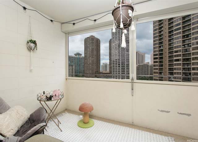 Property at 425 Ena Rd Unit C1203, Honolulu, HI 96815, 1 bed, 1 bath
