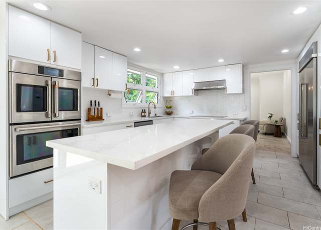 Property at 119 E Hind Dr, Honolulu, HI 96821, 5 beds, 3 baths