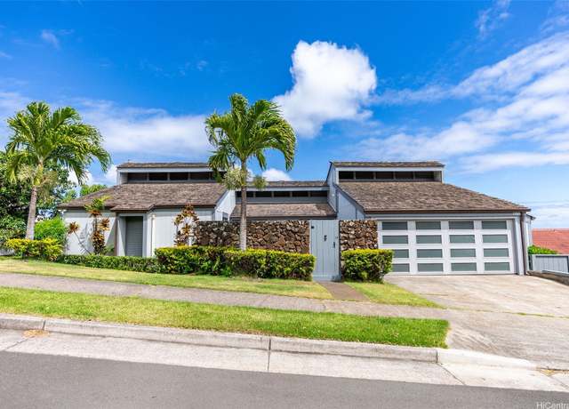 Property at 1789 Laukahi St, Honolulu, HI 96821, 5 beds, 4.5 baths