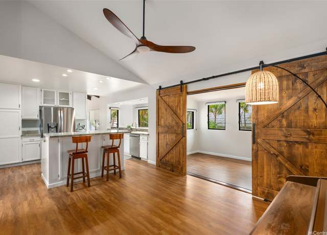 Property at 914 Kahena St, Honolulu, HI 96825, 3 beds, 2 baths