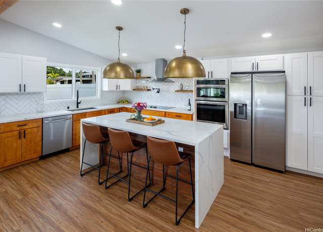 Property at 1242 Auwaiku St, Kailua, HI 96734, 4 beds, 4 baths