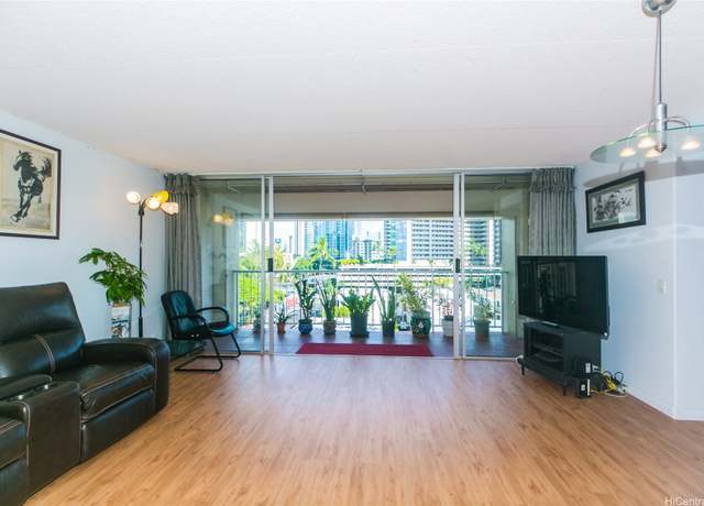 Property at 430 Keoniana St #114, Honolulu, HI 96815, 2 beds, 1.5 baths