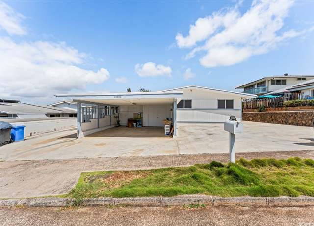 Property at 98-822 Kaamilo St, Aiea, HI 96701, 6 beds, 5 baths