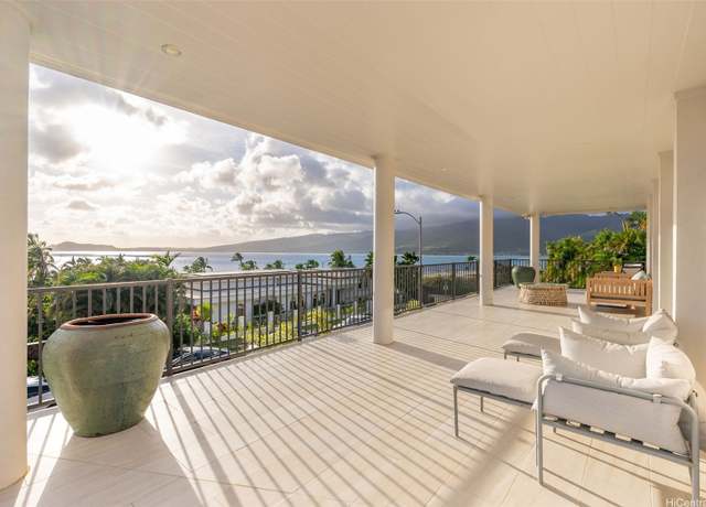 Property at 75 Poipu Dr, Honolulu, HI 96825, 4 beds, 4 baths