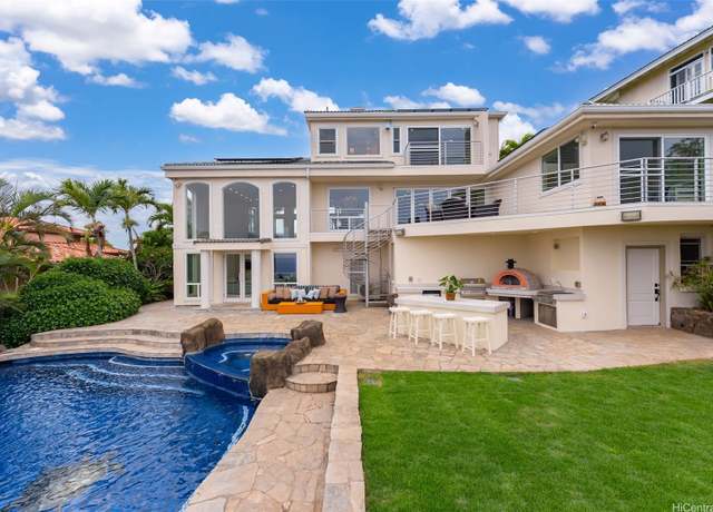 Property at 1039 Hoa St, Honolulu, HI 96825, 5 beds, 5 baths