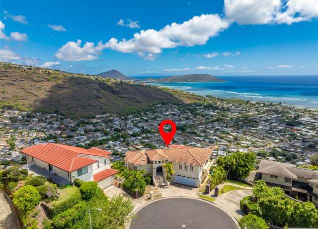 Property at 5201 Kuaiwi Pl, Honolulu, HI 96821, 5 beds, 4.5 baths