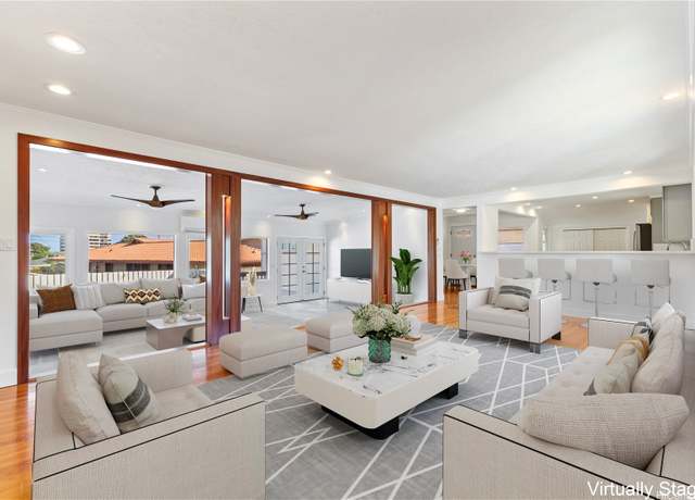 Property at 1127 Luawai Pl, Honolulu, HI 96816, 3 beds, 2 baths