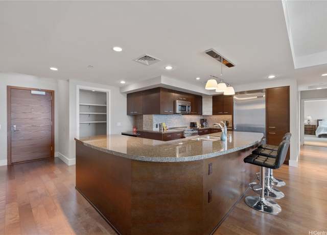 Property at 1837 Kalakaua Ave #3106, Honolulu, HI 96815, 3 beds, 2 baths