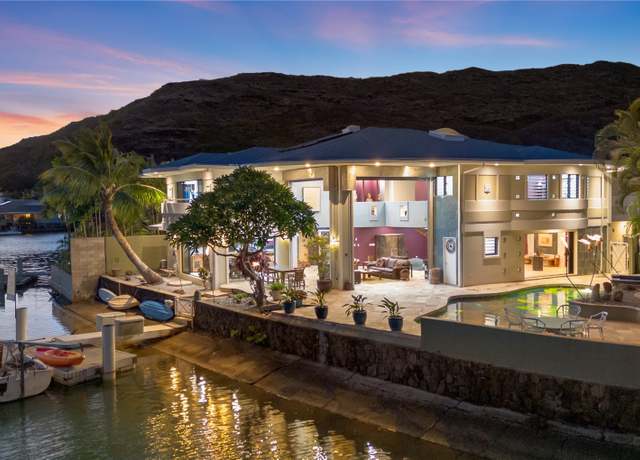 Property at 812 Kumukahi Pl, Honolulu, HI 96825, 8 beds, 6.5 baths