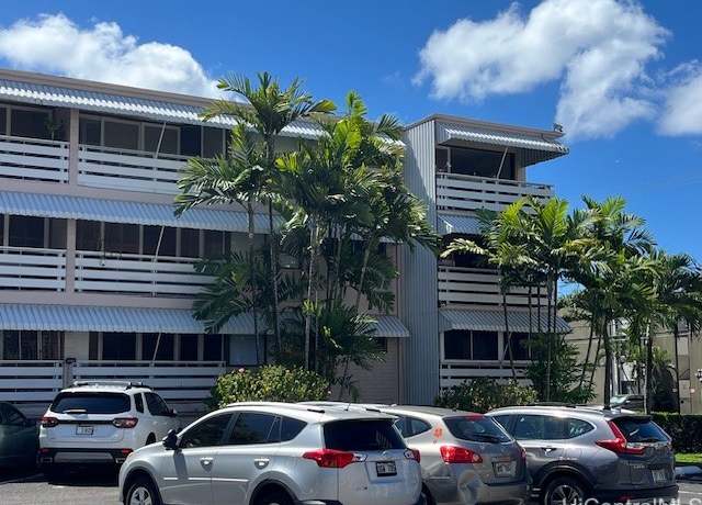 Property at 1330 Wilder Ave #318, Honolulu, HI 96822, 1 bed, 1 bath