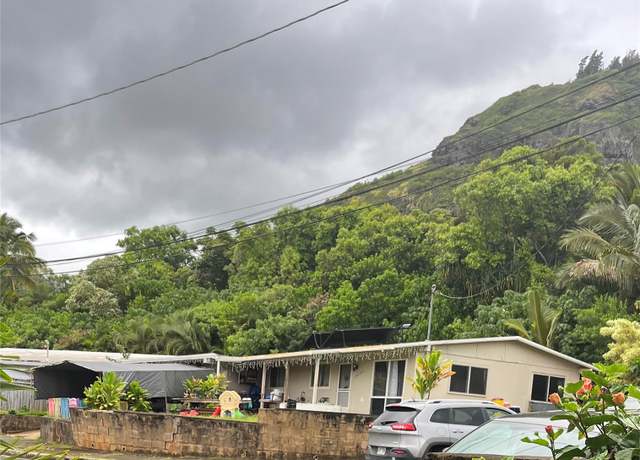 Property at 54-192 Kawaeku St, Hauula, HI 96717, 3 beds, 1 bath