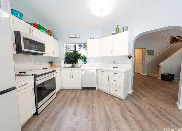 Property at 91-1144 Laaulu St Unit 13E, Ewa Beach, HI 96706, 3 beds, 3 baths