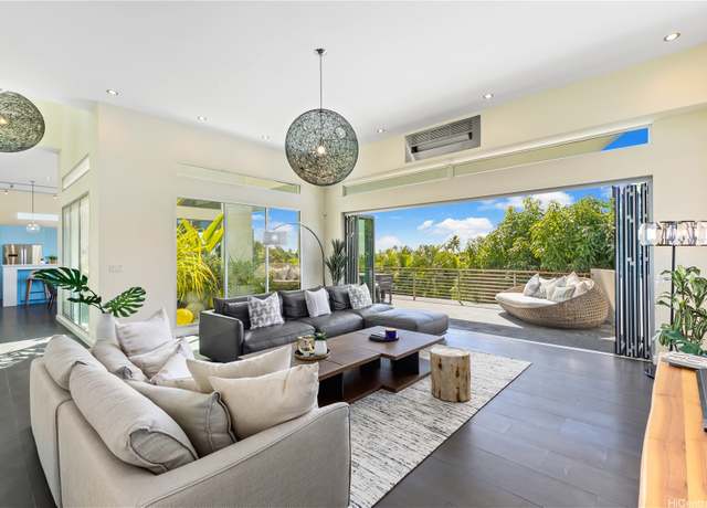 Property at 4914 Waa St, Honolulu, HI 96821, 5 beds, 5 baths