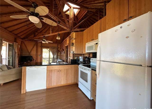 Property at 200/206 Awawa Rd, Maunaloa, HI 96770, 3 beds, 3 baths