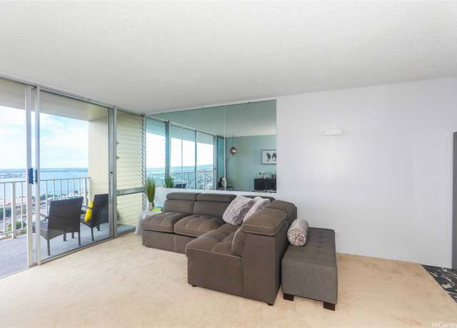 Property at 98-099 Uao Pl #2206, Aiea, HI 96701, 1 bed, 1 bath