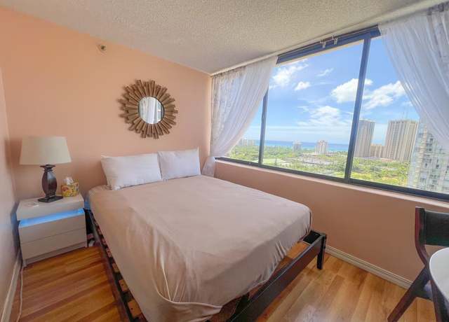 Property at 444 Niu St #2105, Honolulu, HI 96815, 1 bath