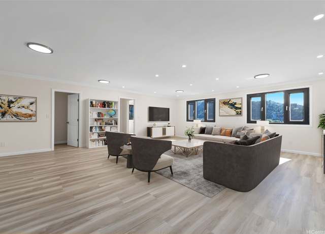 Property at 2526 Waolani Ave, Honolulu, HI 96817, 8 beds, 10.5 baths