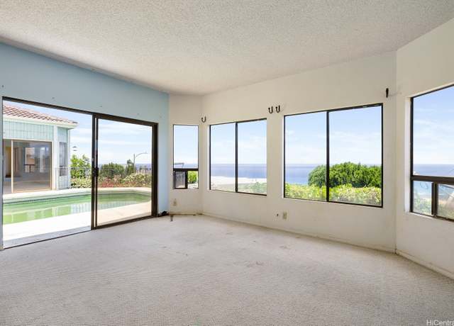 Property at 1918 Hawane Pl, Honolulu, HI 96821, 3 beds, 2.5 baths