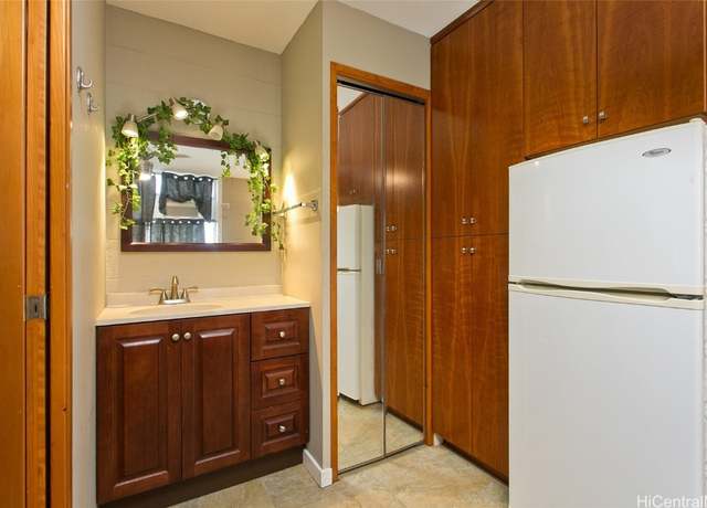 Property at 2649 Varsity Pl #306, Honolulu, HI 96826, 1 bath