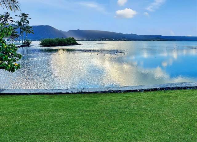 Property at 44-327 Kaneohe Bay Dr, Kaneohe, HI 96744, 8 beds, 5.5 baths