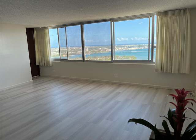 Property at 98-288 Kaonohi St #3802, Aiea, HI 96701, 2 beds, 2 baths