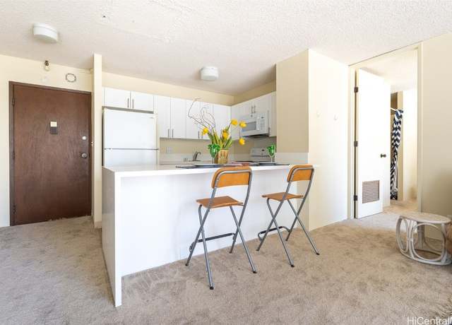 Property at 1925 Kalakaua Ave #901, Honolulu, HI 96815, 1 bed, 1 bath