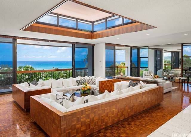 Property at 3869 Pokapahu Pl, Honolulu, HI 96816, 5 beds, 5 baths