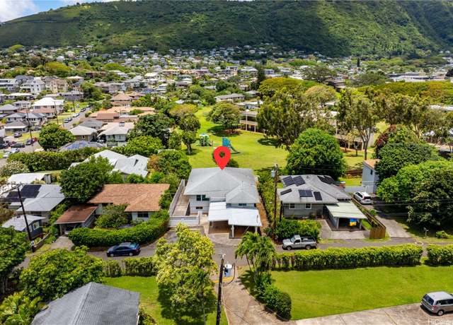 Property at 2714 Hipawai Pl, Honolulu, HI 96822, 3 beds, 2.5 baths