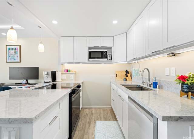 Property at 2611 Ala Wai Blvd #1805, Honolulu, HI 96815, 1 bed, 1 bath