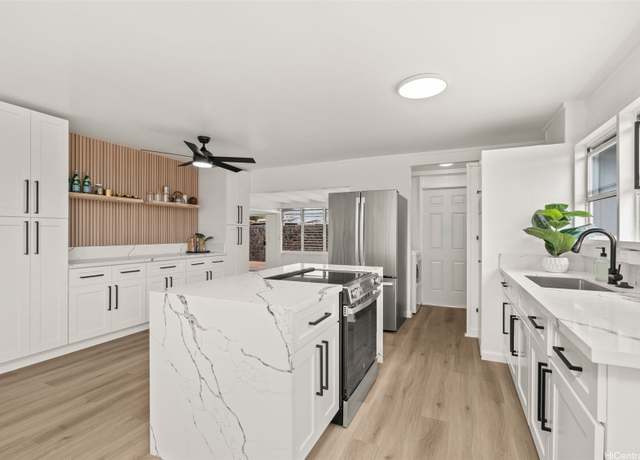 Property at 91-963 Kalapu St, Ewa Beach, HI 96706, 3 beds, 1.5 baths