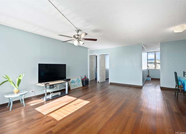 Property at 94-246 Leoku St Unit E306, Waipahu, HI 96797, 3 beds, 1 bath