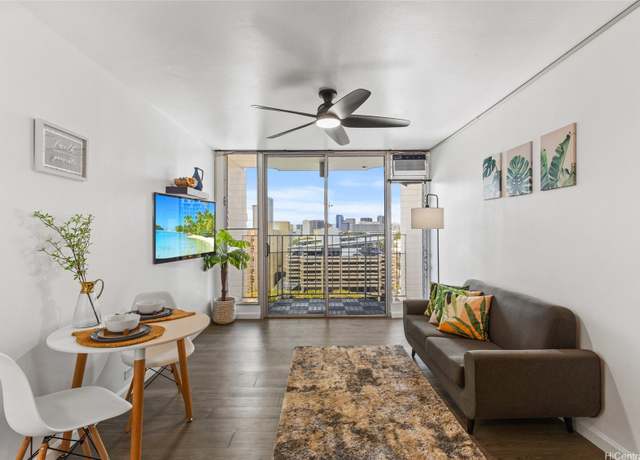 Property at 1125 Young St #910, Honolulu, HI 96814, 1 bed, 1 bath