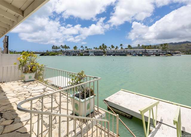 Property at 675 Kaumakani St, Honolulu, HI 96825, 5 beds, 3 baths