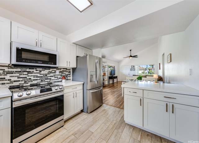 Property at 91-1020 Hoomaliu St, Kapolei, HI 96707, 3 beds, 2 baths