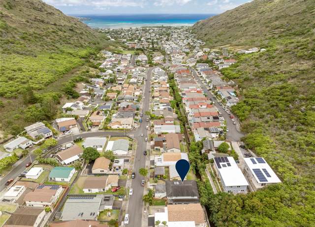 Property at 668 Kuliouou Rd, Honolulu, HI 96821, 8 beds, 3.5 baths