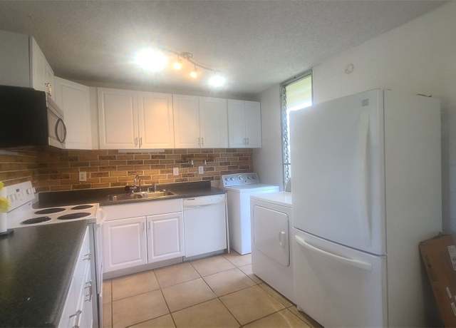 Property at 95-273 Waikalani Dr Unit D1005, Mililani, HI 96789, 3 beds, 2 baths