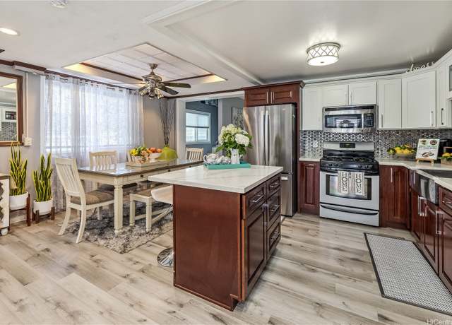 Property at 99-230 Ohenana Loop, Aiea, HI 96701, 5 beds, 3.5 baths