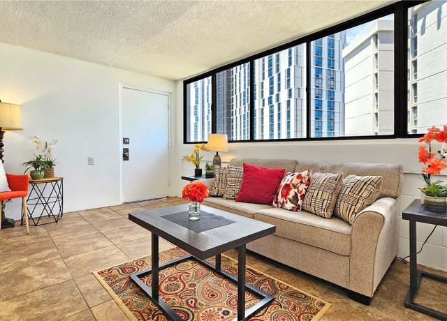 Property at 99-015 Kalaloa St #807, Aiea, HI 96701, 2 beds, 1 bath